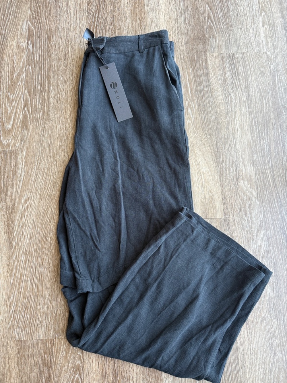 NWT Noli Essential Pant Black